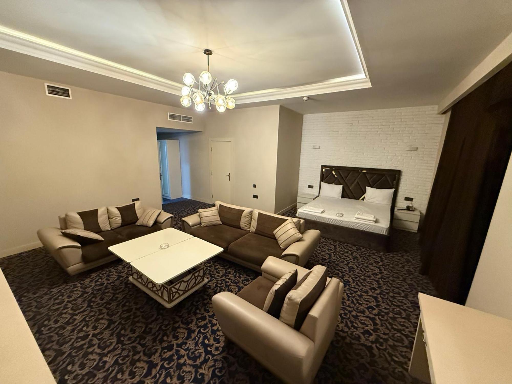 Black Mont Inn Hotel Баку Экстерьер фото