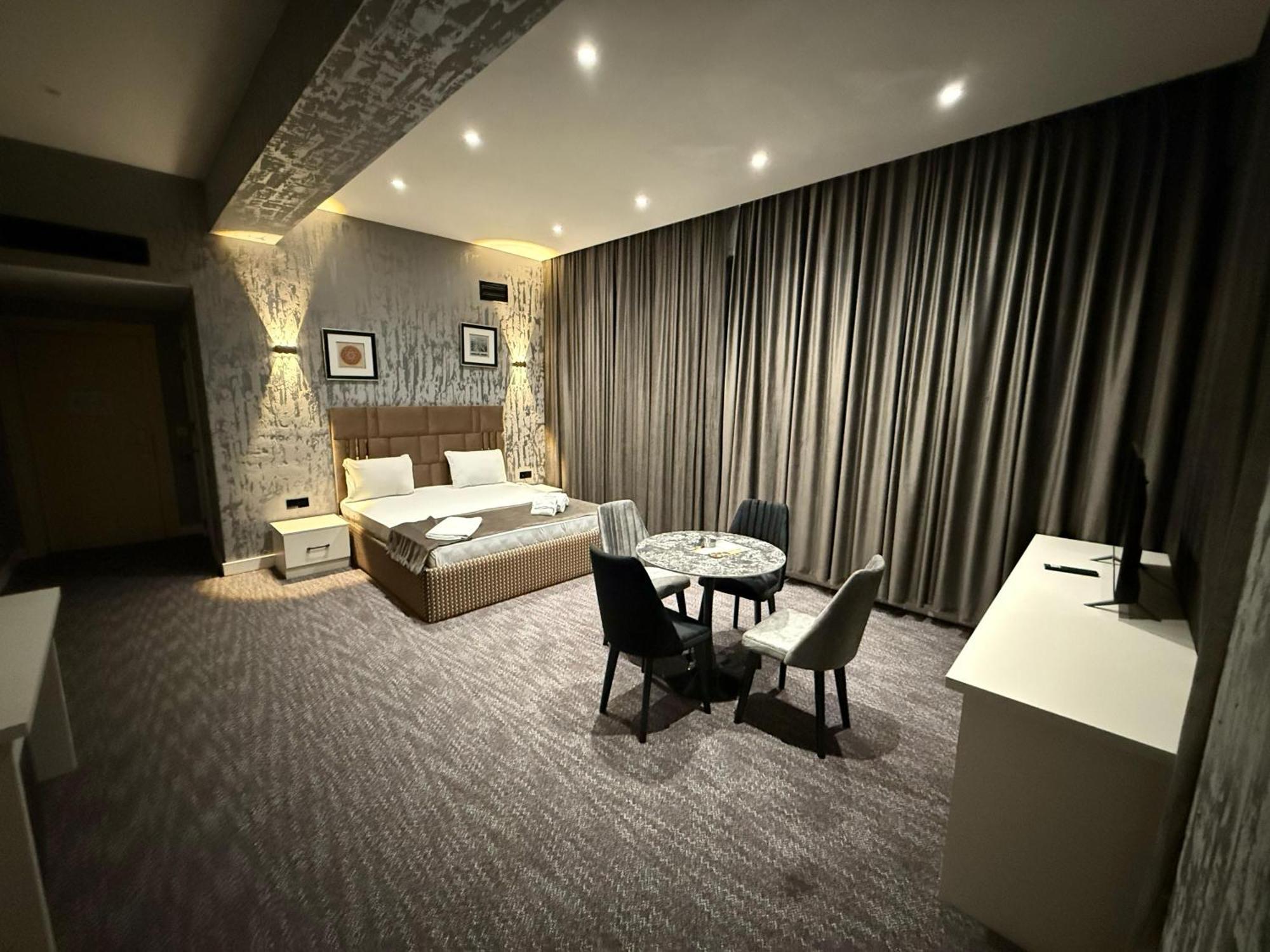 Black Mont Inn Hotel Баку Экстерьер фото