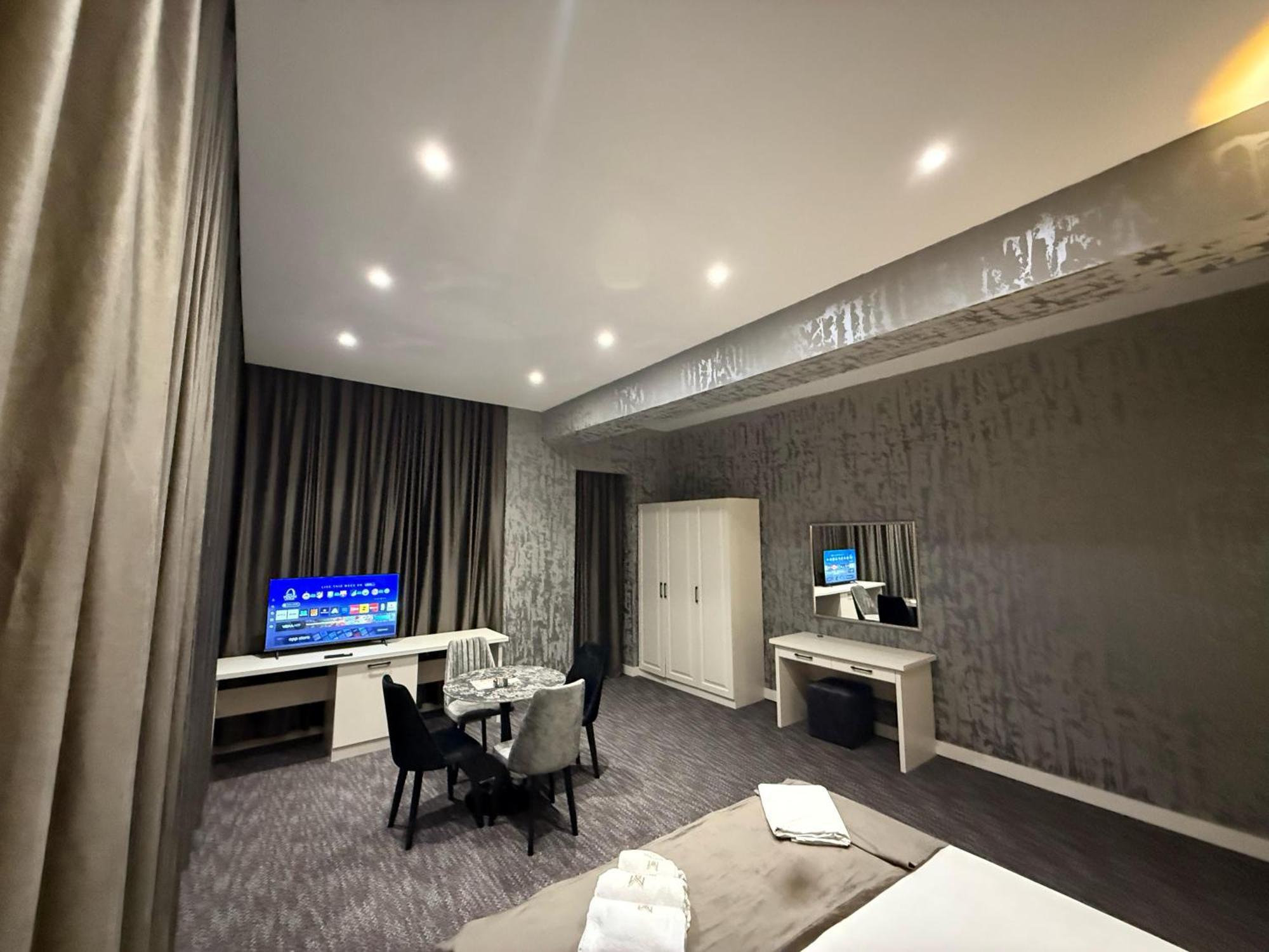 Black Mont Inn Hotel Баку Экстерьер фото