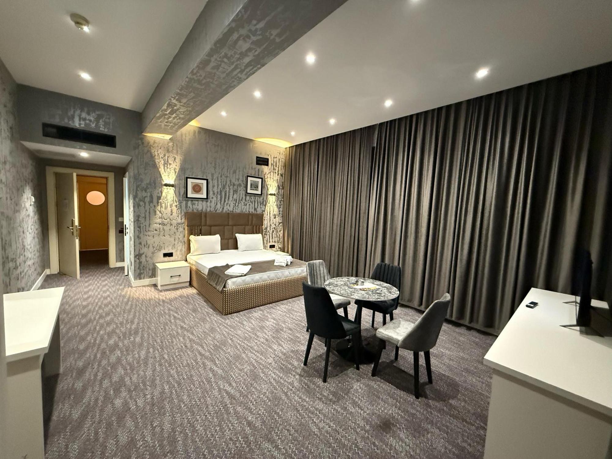 Black Mont Inn Hotel Баку Экстерьер фото